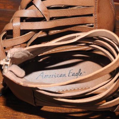 Women's shoe size 7M