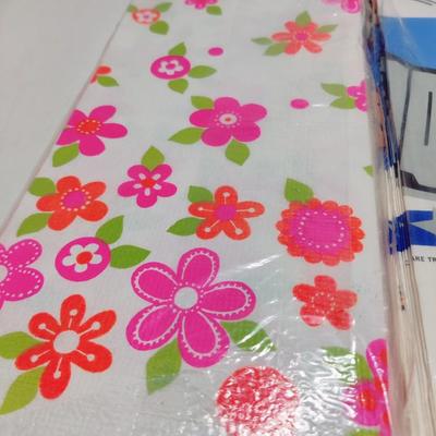 VINTAGE FUN TABLECLOTH BUNDLE