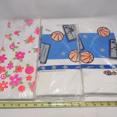 VINTAGE FUN TABLECLOTH BUNDLE