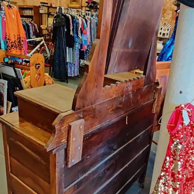 BEAUTIFUL ANTIQUE DRESSER W/ MARBLE INSERT
