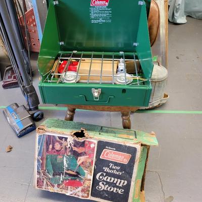 NEW COLEMAN 2 BURNER CAMP STOVE