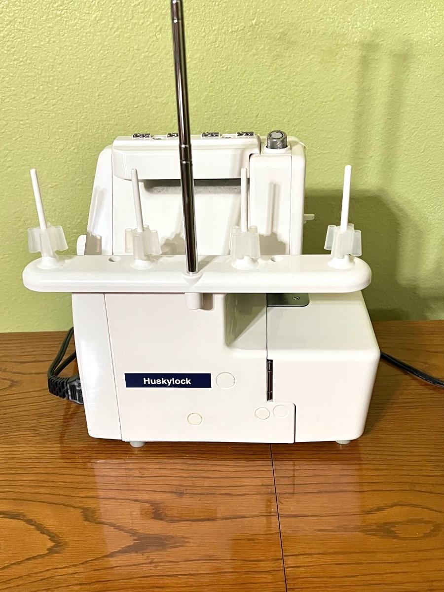 HUSKYLOCK 901 Serger