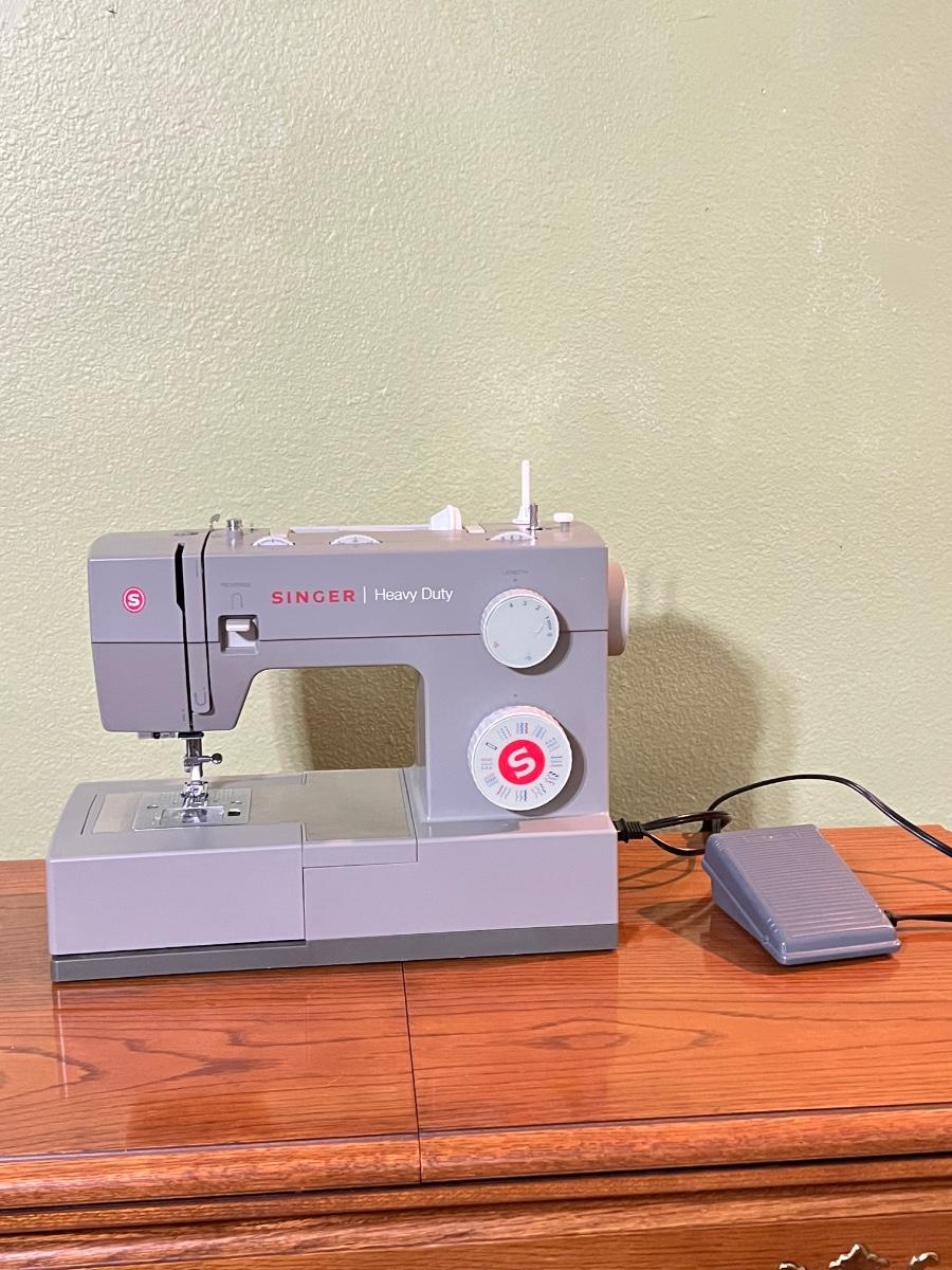 SINGER Heavy Duty Sewing Machine