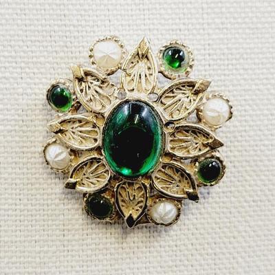 VINTAGE GOLD TONED & FAUX EMERALD BROOCH