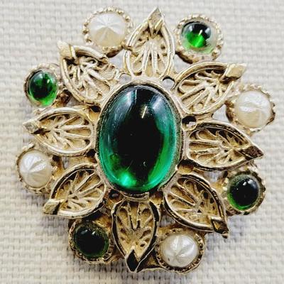 VINTAGE GOLD TONED & FAUX EMERALD BROOCH