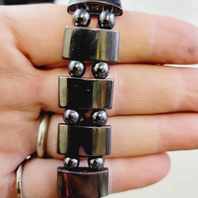 RELIGIOUS HEMATITE STRECH BRACELET