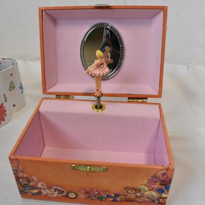 Kids Organization Lot: Small Baskets, Butterfly Stool, Gift Boxes