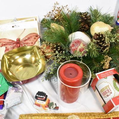 Christmas Decor: Holiday Mug, Reindeer, Placemats, Tree Skirt
