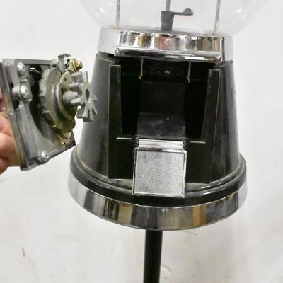 Gumball Machine, Missing Top Screw