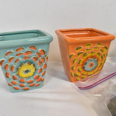 Gardening Items, Ceramic Planters/Decor, Humming Bird Feeder, Rocks