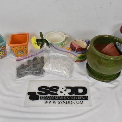 Gardening Items, Ceramic Planters/Decor, Humming Bird Feeder, Rocks