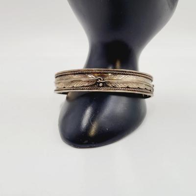 NATIVE .926 STYLED FEATHER BRACELET