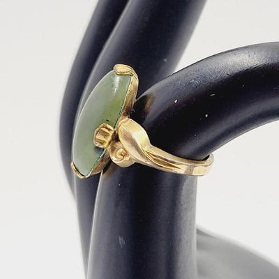 BEAUTIFUL VINTAGE 10K GE JADITE RING
