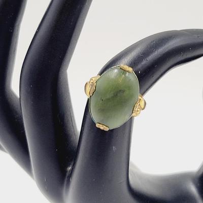 BEAUTIFUL VINTAGE 10K GE JADITE RING