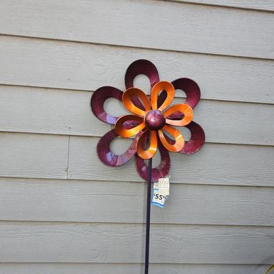 Outdoor yard art whirlybird