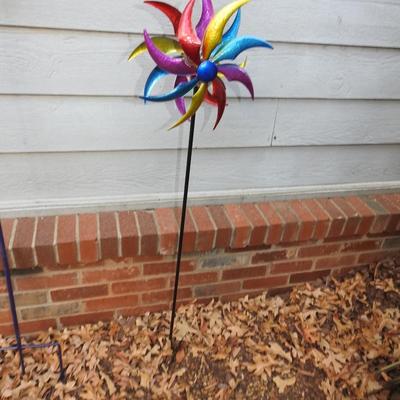 Beautiful yard Art whirlybird