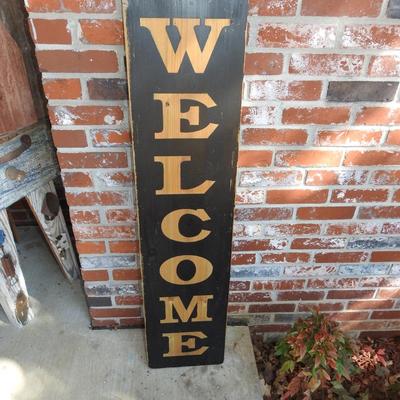 Wood welcome sign