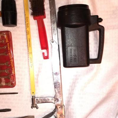 NICE VARIETY OF HAND TOOLS