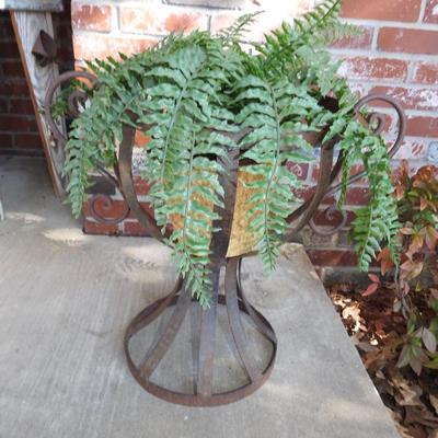Yard art vintage metal plant stand