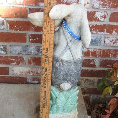 Yard art rabbit waiter