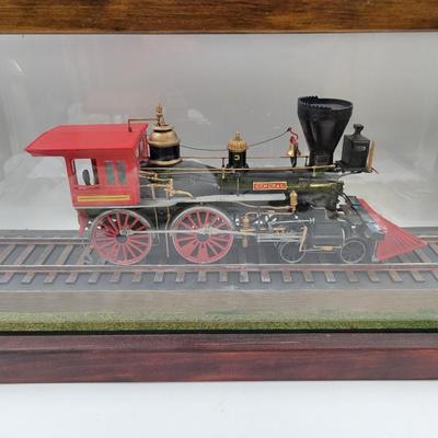 WOODEN FRAME & PLEXIGLASS MODEL ENGINE DISPLAY