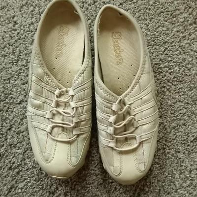 LADIES SHOES SIZE 8-8 1/2 SKEETCHERS-ADDIDAS-DR SHOELL
