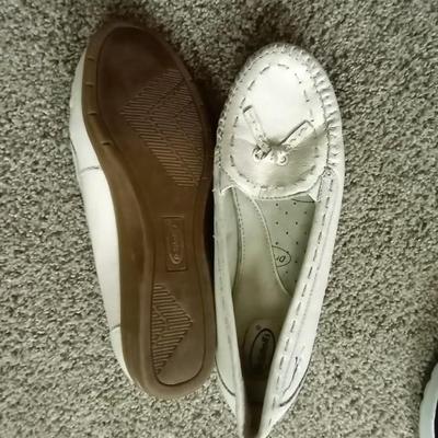 LADIES SHOES SIZE 8-8 1/2 SKEETCHERS-ADDIDAS-DR SHOELL