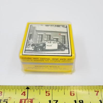 VINTAGE MAGNUSON MODELS 40 CHRYSLER SEDAN MINIATURE MODEL