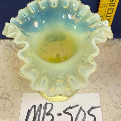 LGWright Glass CompanY Twig Vaseline Opalescent