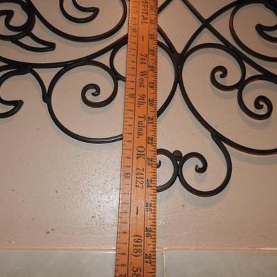 Metal Fluer de lis wall hanging
