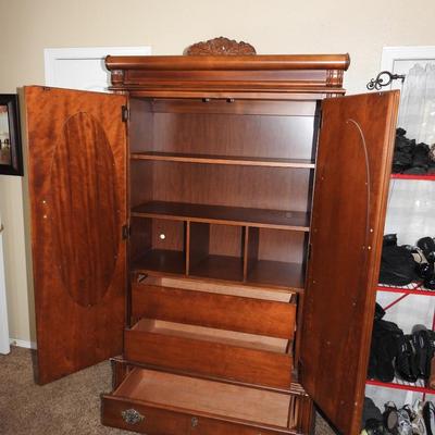 Gorgeous cherry wood king bedroom set