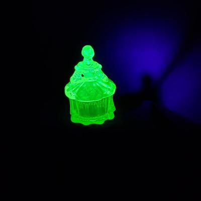 Colonial Lady Powder Jar  Yellow Uranium Glass