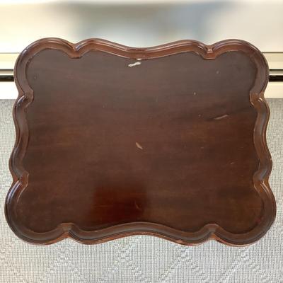 8091 Vintage Mahogany Rectangle Pie Crust Table