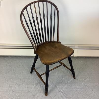 8093 Vintage Original Painted Windsor Chair
