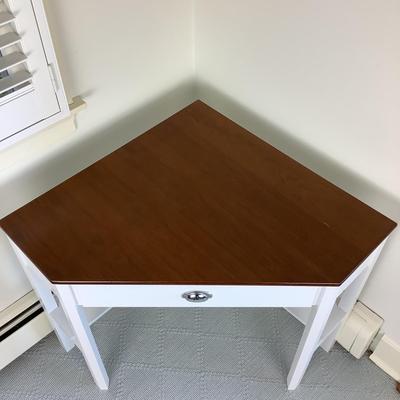 8097 White Corner Desk with Wood Stained Top