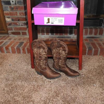 Women's cowboy boots