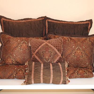 King comforter and pillows