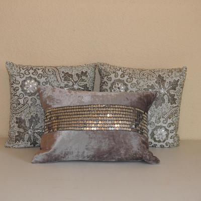 Decorative throw pillows