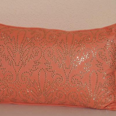 Lumbar throw pillows