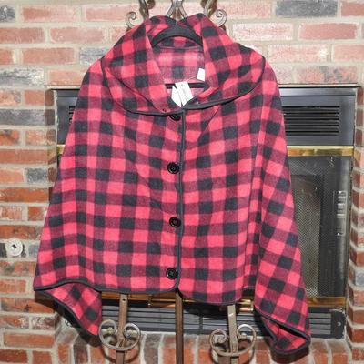 Fleece red/black plaid cape