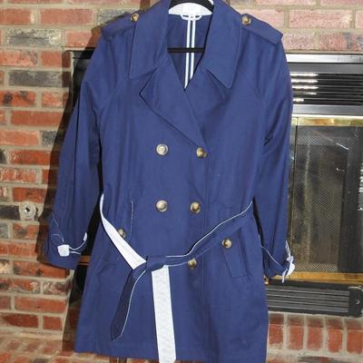 Women's trenchcoat