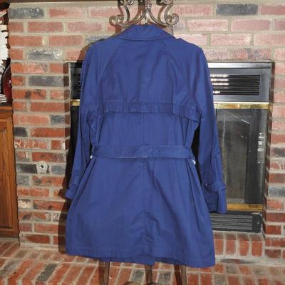 Women's trenchcoat
