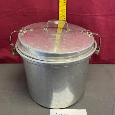 Waterless cooker
