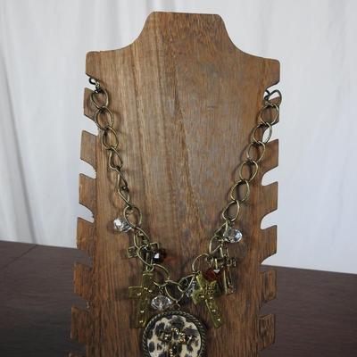 Beautiful necklace lots of crosses