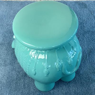 8102 Safavieh Ceramic Elephant Stool