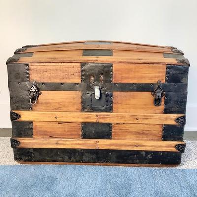 8104 Antique Dome Top Chest