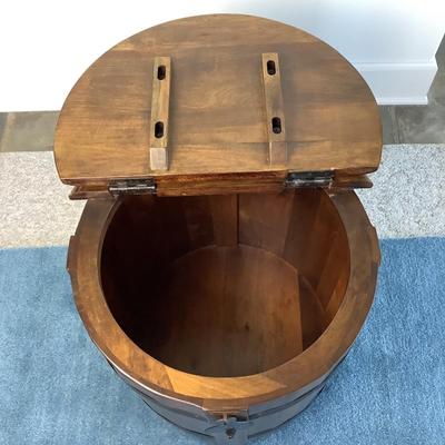 8111 Round Wooden Barrel Storage Table