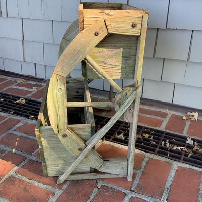 8130 Two Tier Wooden Wagon Wheel Planter