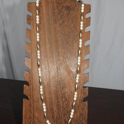 Fashion costume necklace