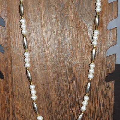 Fashion costume necklace